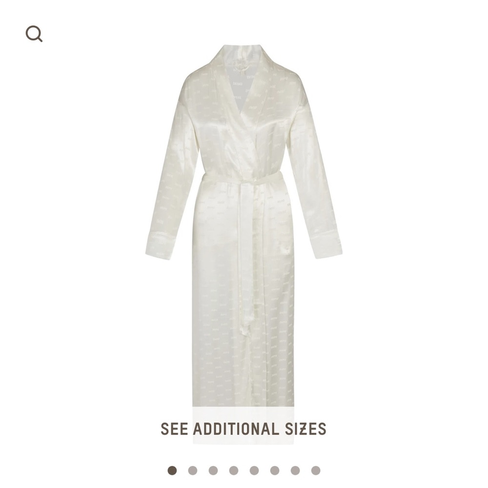 Skims Jacquard Long Robe